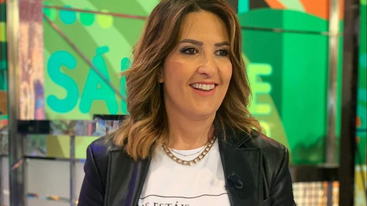 RafaelGLAF5's tweet photo. ¿Quién te gusta más como colaboradora?
RT- Laura Fa
MG- Cristina Porta
#CrisPorta5D #yoveosálvame https://t.co/E530ZWWaUv