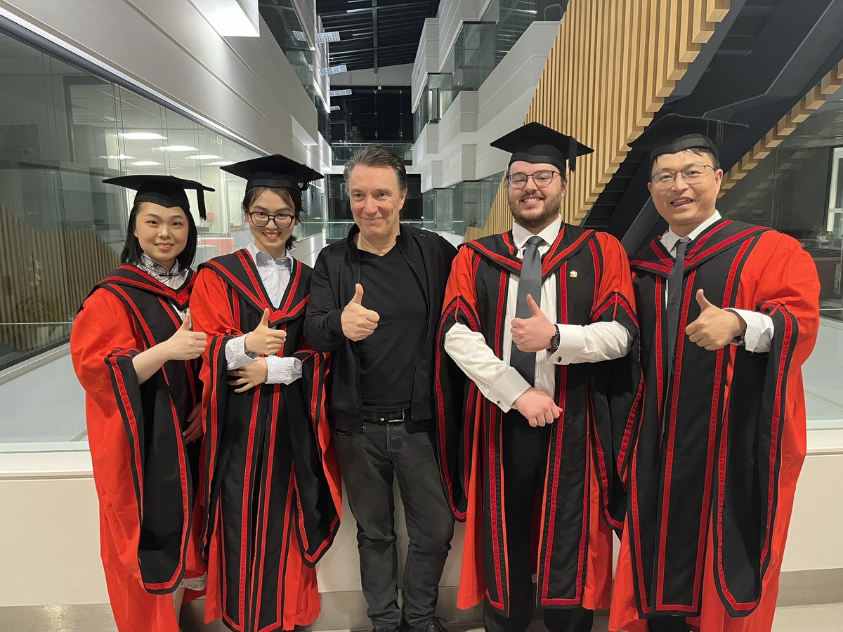 Congratulations to Doctors in <a href="/AICooperGroup/">A I Cooper group</a>  <a href="/he_donglin/">Donglin He</a> <a href="/XueWang_1994/">Xue Wang</a> <a href="/MikeBrand94/">Mike ⌬</a> <a href="/Wei_Zhao_COFs/">赵伟_Wei Zhao</a>