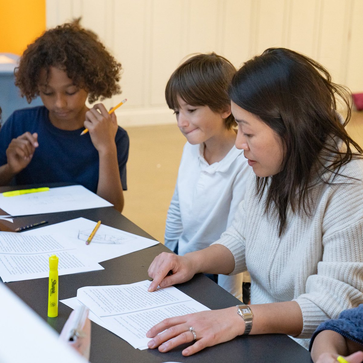 lyceechicago's tweet image. Small groups lead to big ideas. #DifferenciatedLearning #Excellence #ItsAnElementaryThing #LycéeJourney