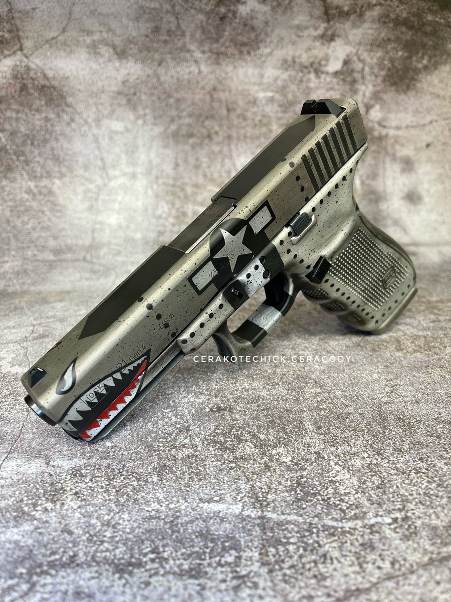 CerakoteChick's tweet photo. Make it your own
#cerakotechick #cera_cody #cerakote #glock21 #45acp #edc #sharkface #noseart #airforce @cera_cody https://t.co/MwLLu7PtZP