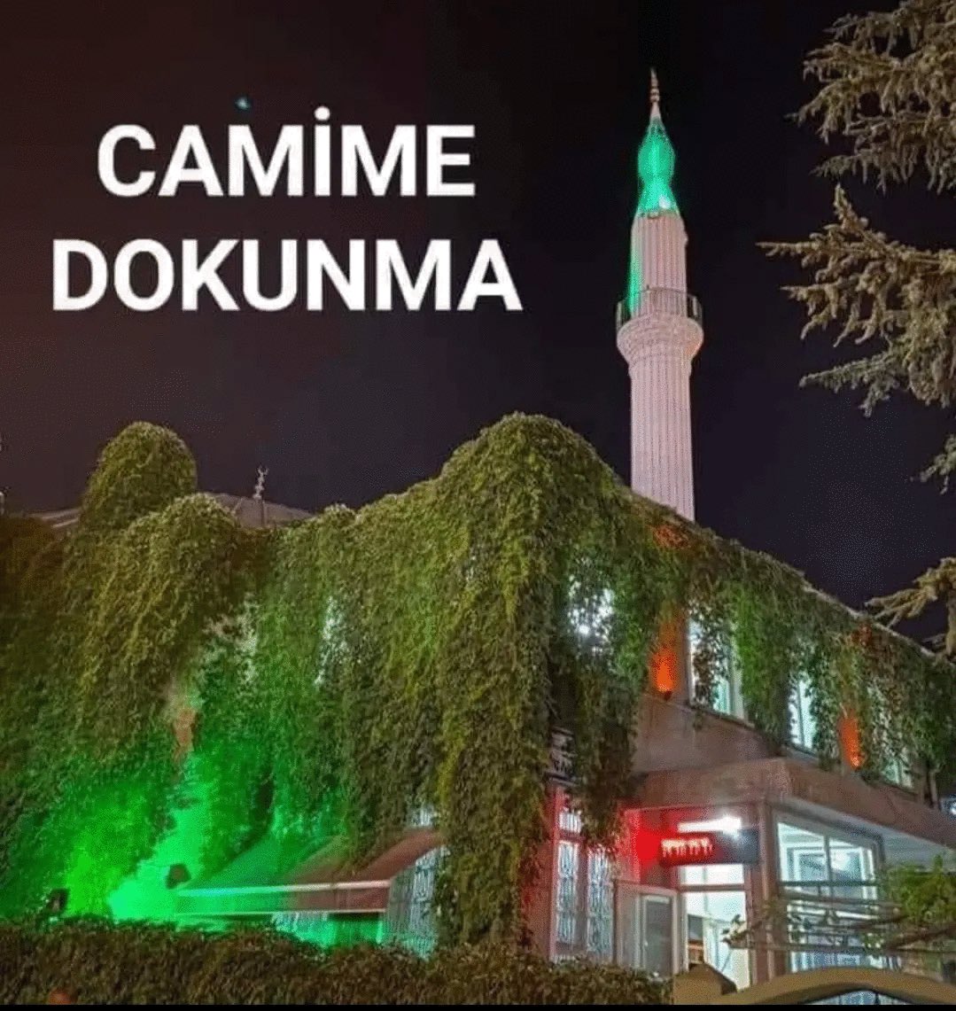 ErdemOzveren571's tweet photo. Çok Önemli, Bir Sıralı Twet
Paylaşırsak Durdurabiliriz ❗️

Burası Eskişehir'de "Barlar Sokağı"
Olarak Adlandırılan, Eskişehir
B. Başkanı Yılmaz Büyükerşen'in
Adını Taşıyan Bulvar Üzerinde ki
Tepebaşı Hal Cami, Başkan Adını
Taşıyan Bulvar üzerinde Cami
İstemiyor Yıkmak istiyormuş. https://t.co/QvbFko5VZR
