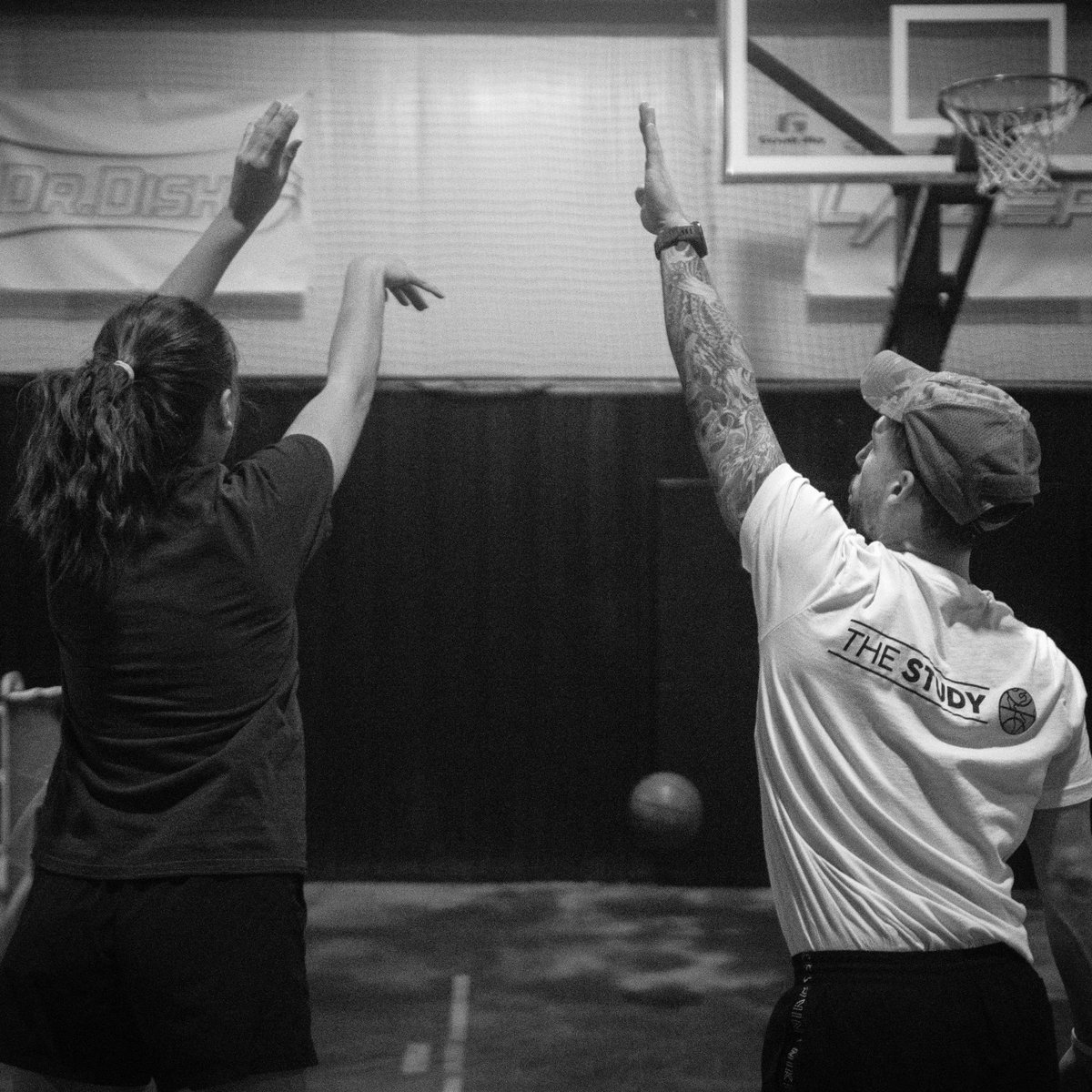 While we focus on the athlete, we also strive to improve creativity to force players to think. Learn real game situational play at The Study!

DM for info! #theStudy🏀 #basketball #Training #development