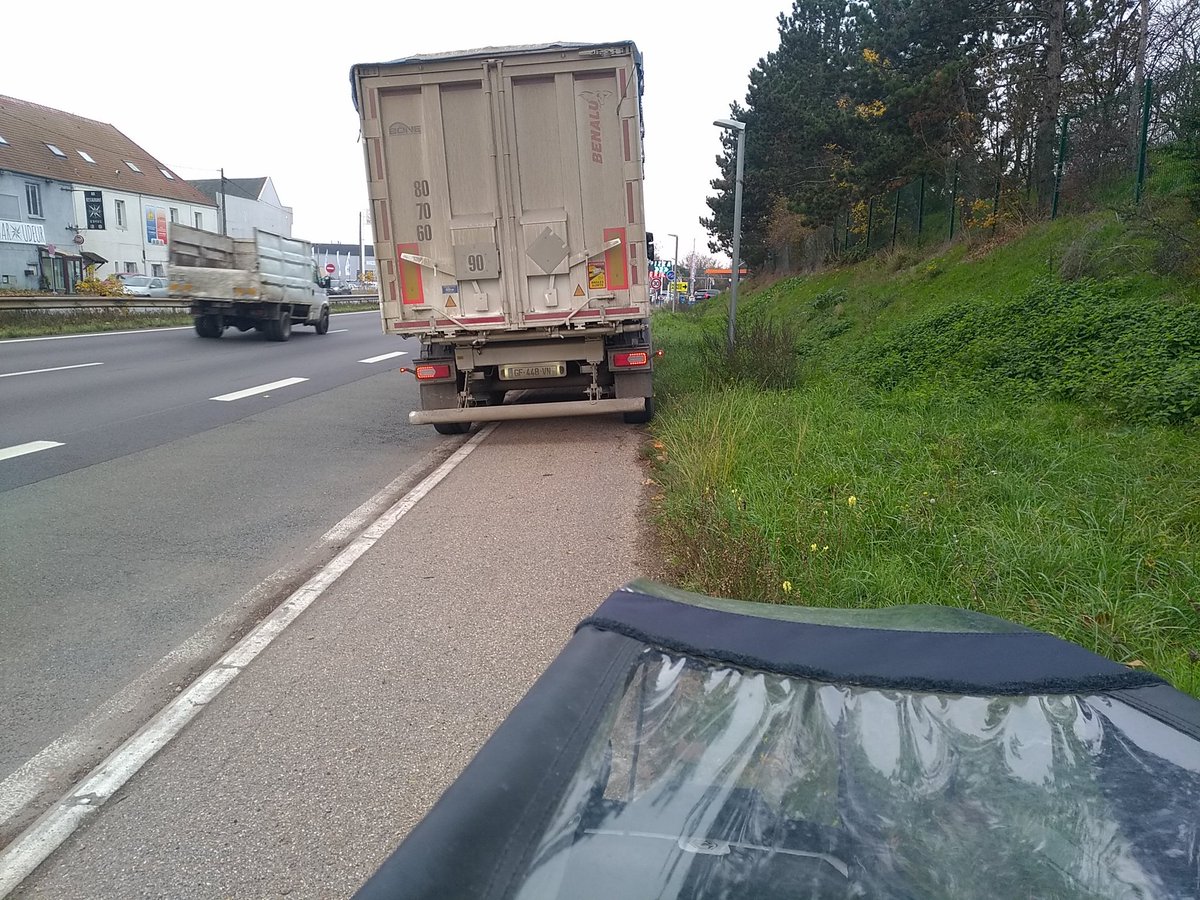 velut78's tweet photo. @VeloBucVGP @fabxrider @CeremaCom Ca passe sur la #PCN10... https://t.co/dEAZkKoTeJ