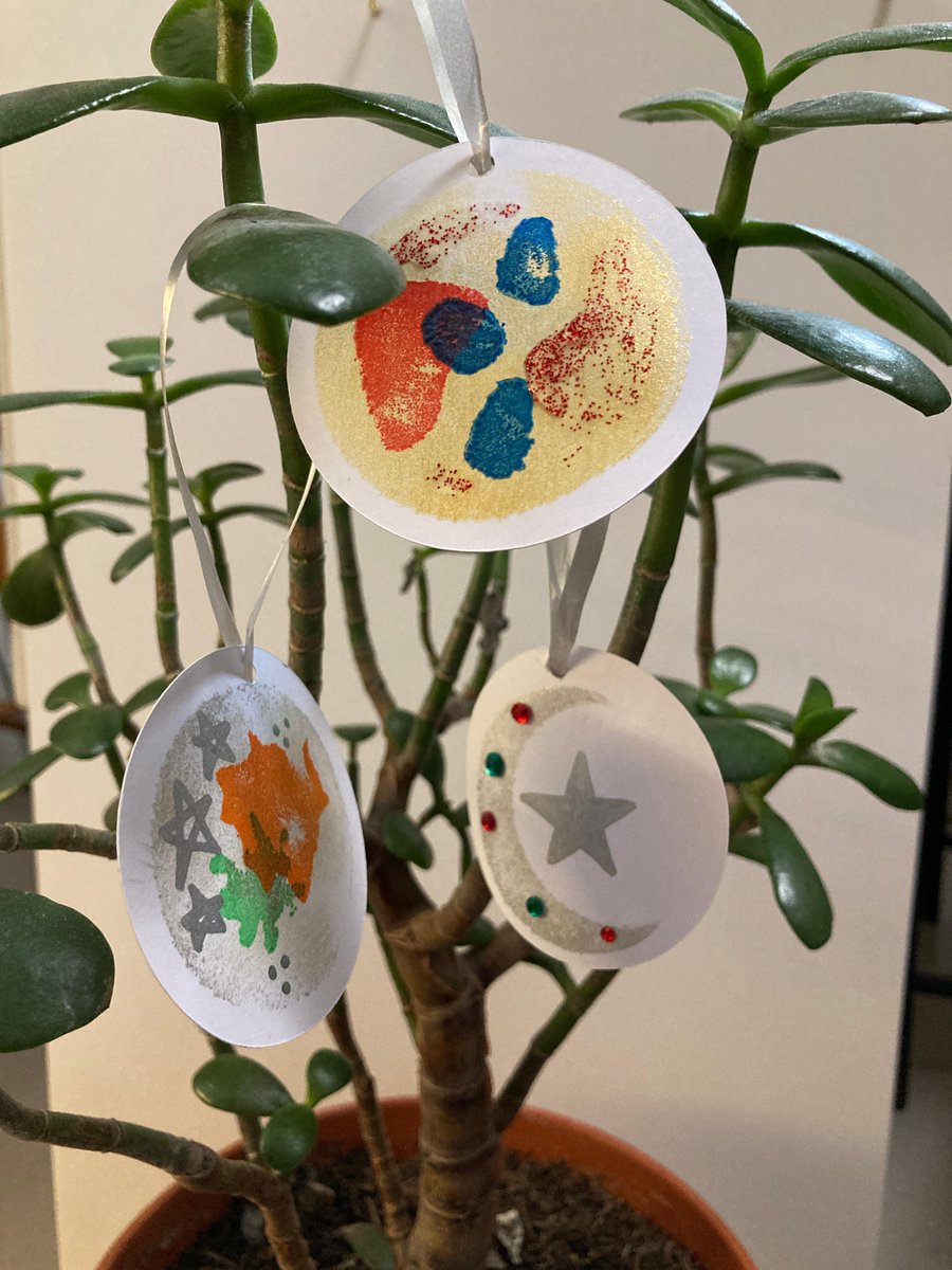 Feeling festive? 🎆

Why not stop by the #ImperialLates on Thursday to create your own lunar 🌚 festive ornament 🎄 with @Hana_SciArt and <a href="/ESEImperial/">Imperial Earth Science & Engineering</a>'s <a href="/joshrasera/">Josh Rasera</a> and explore the importance of the moon to you and to future space exploration

Book now! 🌜 ow.ly/8BS350LV4nE