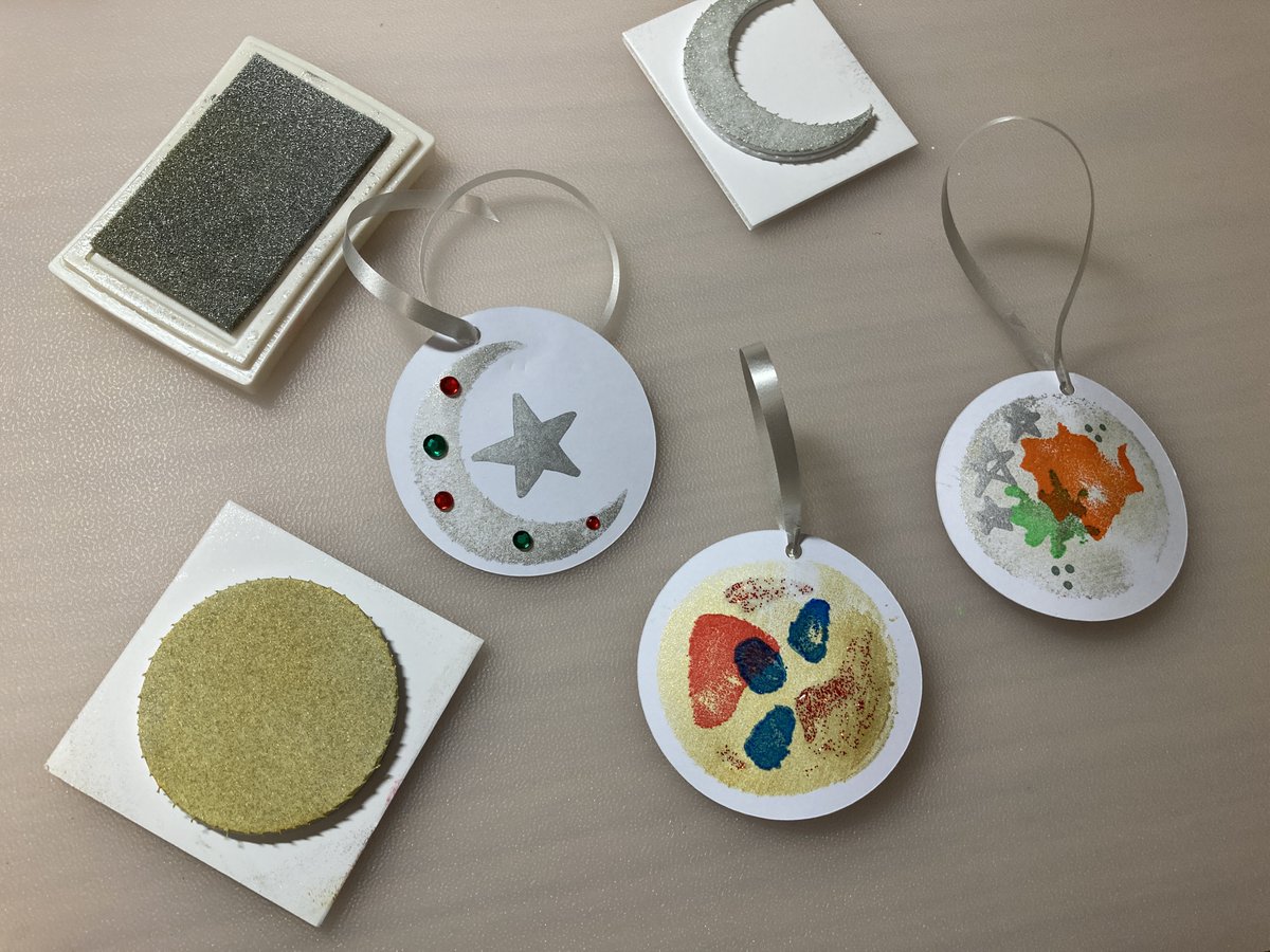 ImperialSpark's tweet photo. Feeling festive? 🎆

Why not stop by the #ImperialLates on Thursday to create your own lunar 🌚 festive ornament 🎄 with @Hana_SciArt and @ESEImperial's @joshrasera and explore the importance of the moon to you and to future space exploration

Book now! 🌜 https://t.co/Exn9lsDSo3 https://t.co/jSCqJaa0To
