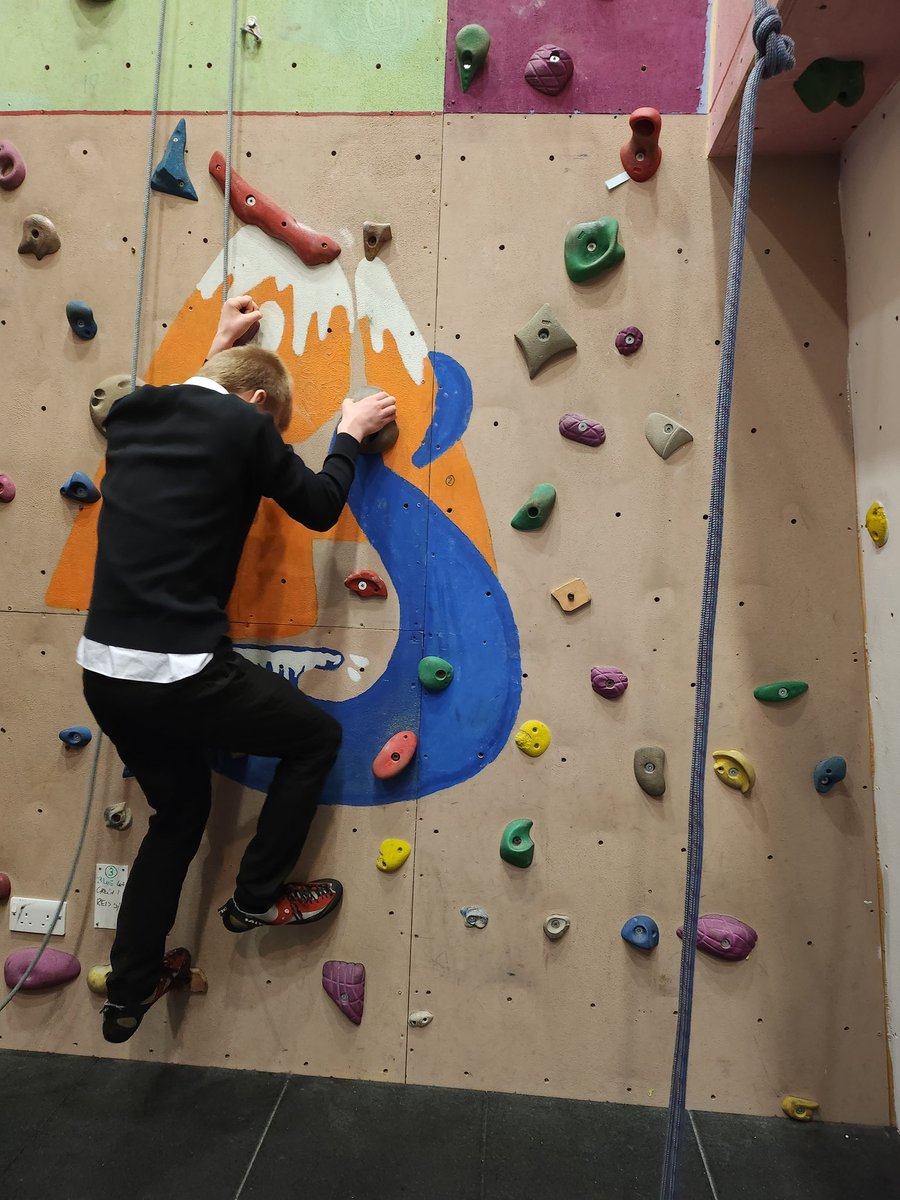 PHS_OutdoorEd's tweet photo. We had a great wee session with Mr McRae's S2 class looking today at Growth Mindset after watching Free Solo.
The group tried their hand at climbing and we discussed how we might transfer Growth Mindset into other aspects of school life!
#growthmindset #crosscurriculumlearning https://t.co/J6REOGnQ7F