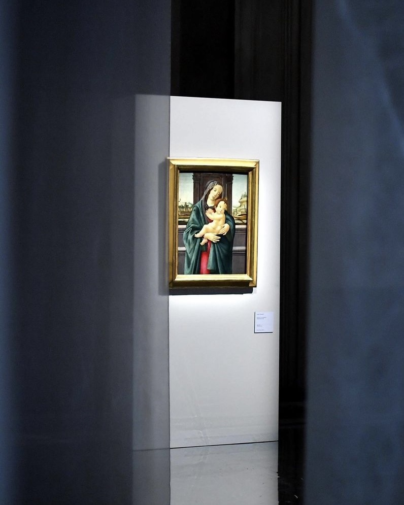 MilanoArtGuide's tweet photo. Thanks to the synergy between the cities of #Milan and #Florence, Palazzo Marino opens its doors during the holiday season with a special exhibition: “La Carità e la Bellezza.” https://t.co/SN5jjiFenf https://t.co/bLPbwS8hJj