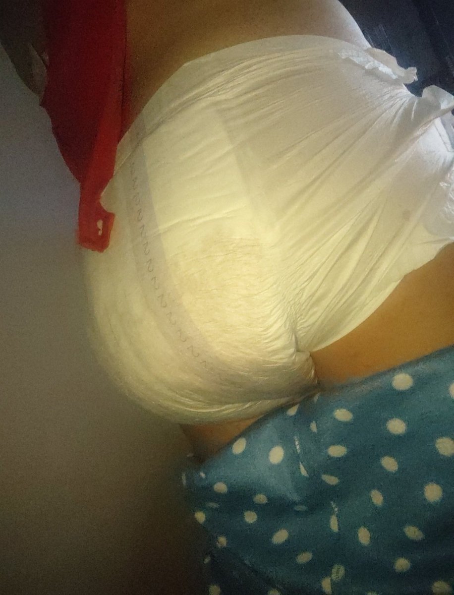 swiderwariat27's tweet photo. My little baby😁💯🍼 Time to change diaper💯 https://t.co/SmRT1R5BbC