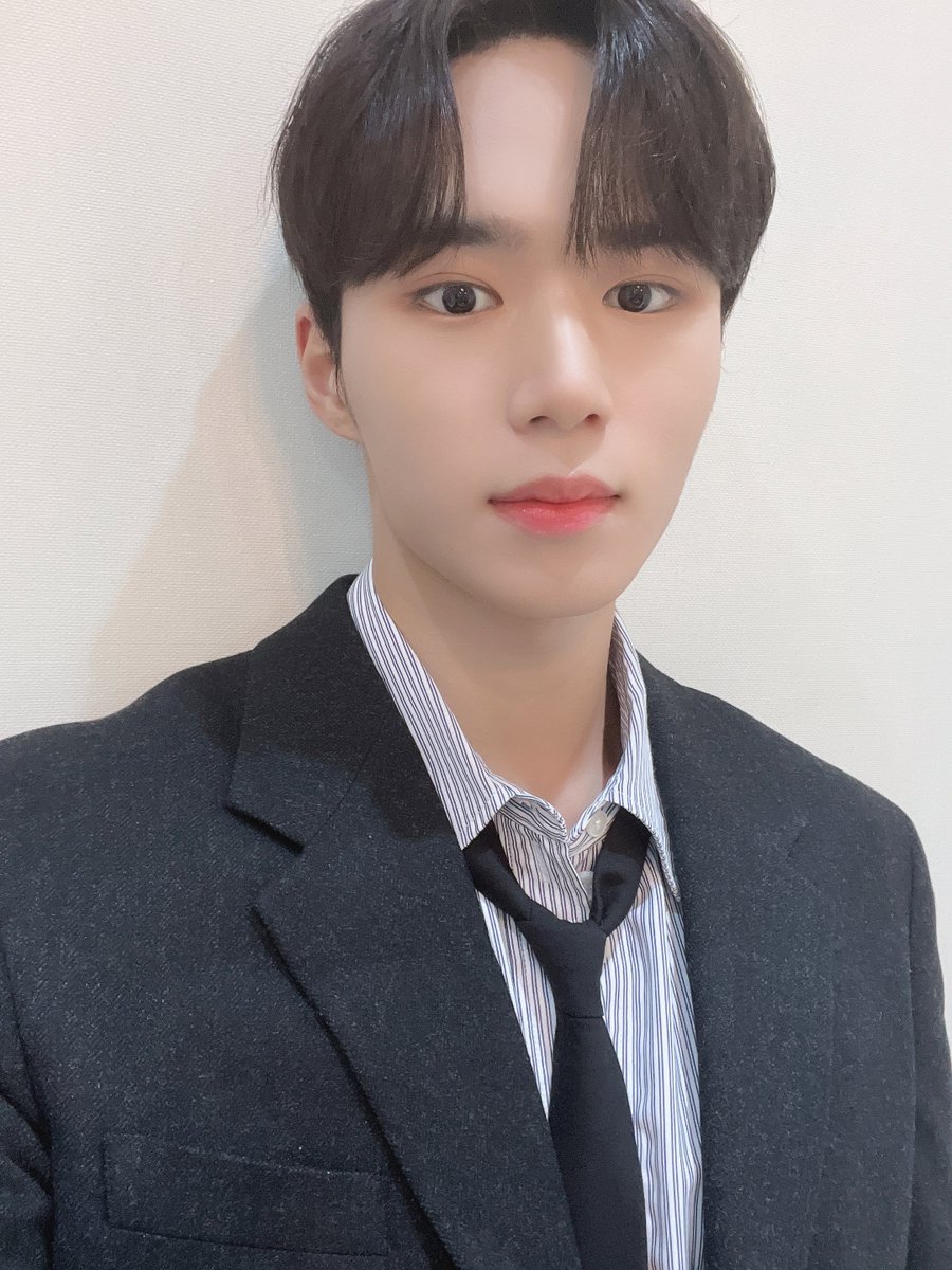 junseo files tweet media