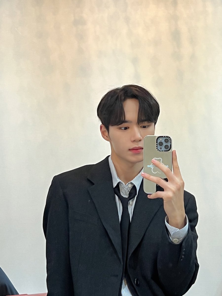 junseo files tweet media