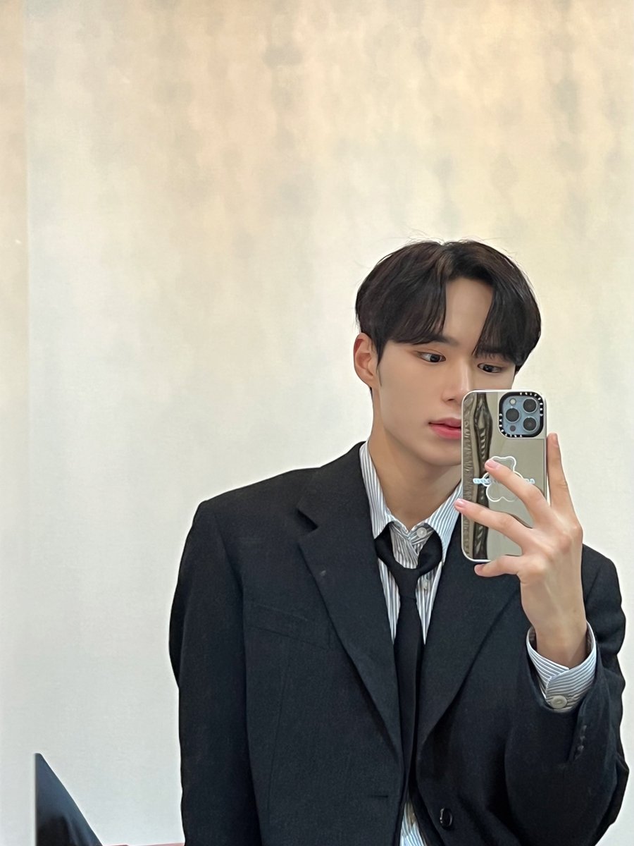 junseo files tweet media