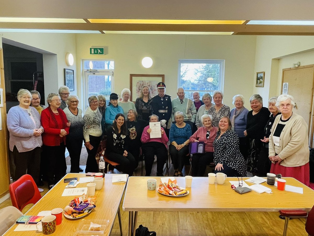 DearneAreaTeam's tweet photo. This morning we were with @_bfriend at their presentation of The Queen’s Award for Voluntary Services! The award was presented by HM Lord-Lieutenant of South Yorkshire for outstanding services to volunteering. The highest award possible, to voluntary services in this country! https://t.co/wupuFmnrr0