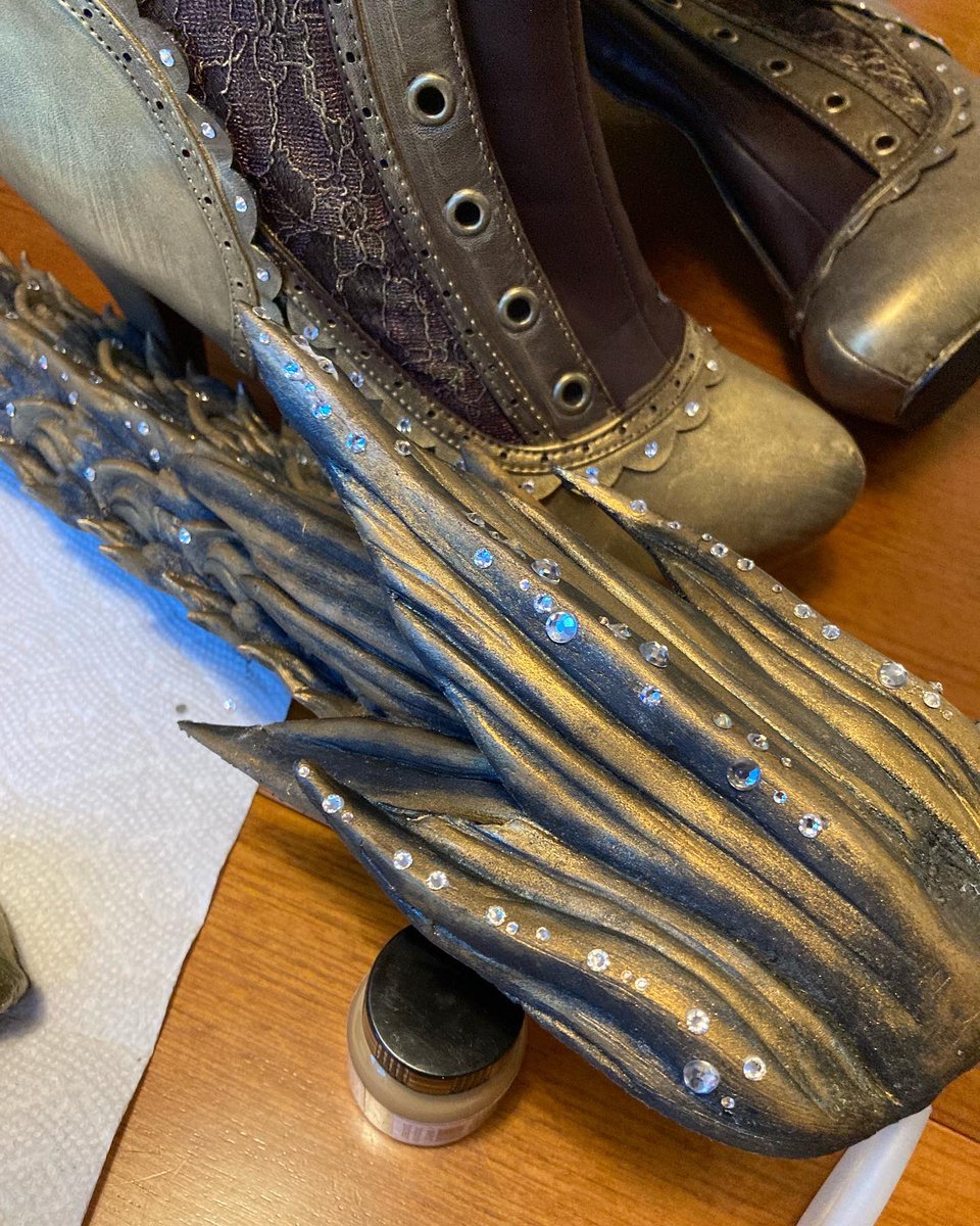 CWSeidman's tweet photo. Accessories are painted and rhinestones! https://t.co/RFQnC1x8MP