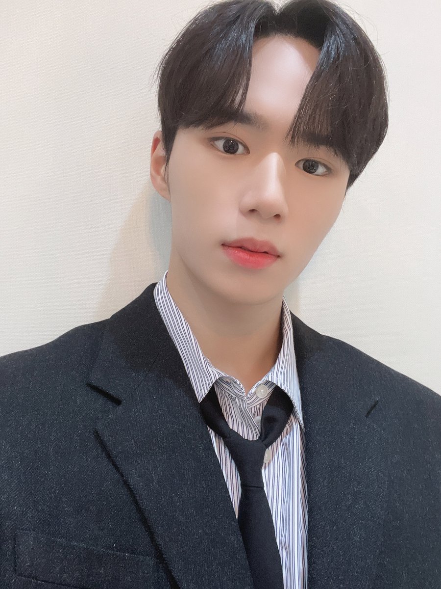 junseo files tweet media