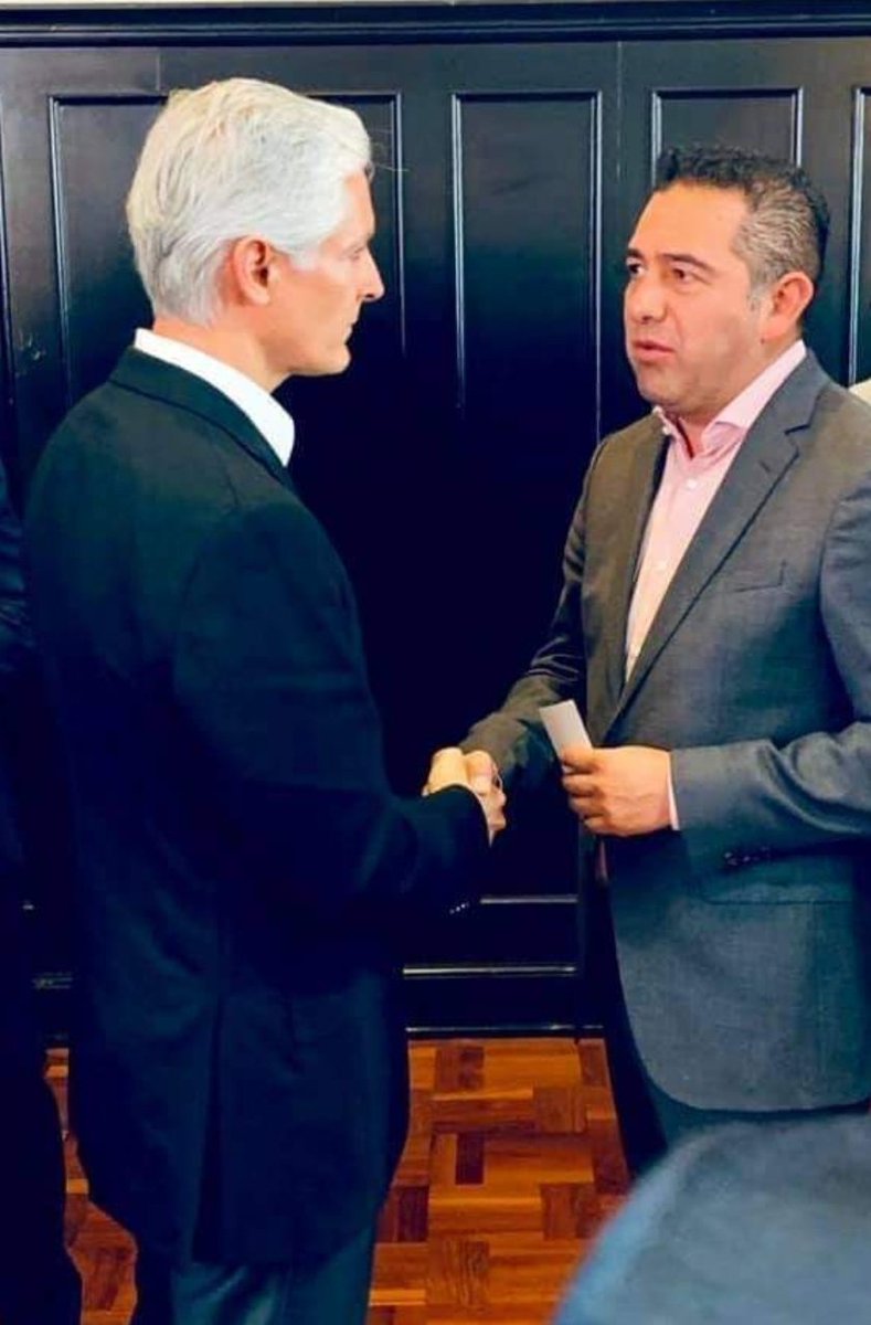 AdelanteCesar's tweet photo. Muy feliz cumpleaños señor Gobernador @alfredodelmazo, que Dios lo bendiga y cuide siempre en su camino. Le envío un fuerte abrazo lleno de buenos deseos. https://t.co/gcW5VzUEl5