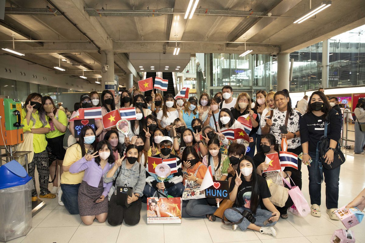 QH_MasterD's tweet photo. Thương những con người đã chờ đợi quá lâu, giữ gìn sức khoẻ và đừng quên chúng ta có hẹn vào ngày 7.12 này nhaaaa… 💙
#QuangHungMasterD https://t.co/Ux1qW4wpJQ