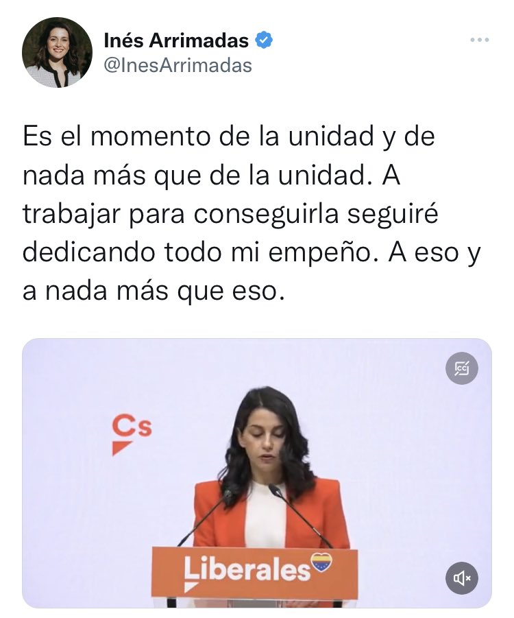 SergioGarciagr's tweet photo. 🤦‍♂️ Poned el título que queráis a las tres imágenes aunque por sí mismos ya se etiquetan. 

❌ Una, que quiere contar con el otro pero mandando ella.
❌ El otro, que le dice que se una pero mandando él.
❌ Y el tercero, pidiendo que se cuente con los que pusieron los dos. https://t.co/Wrq7e7j5Ub