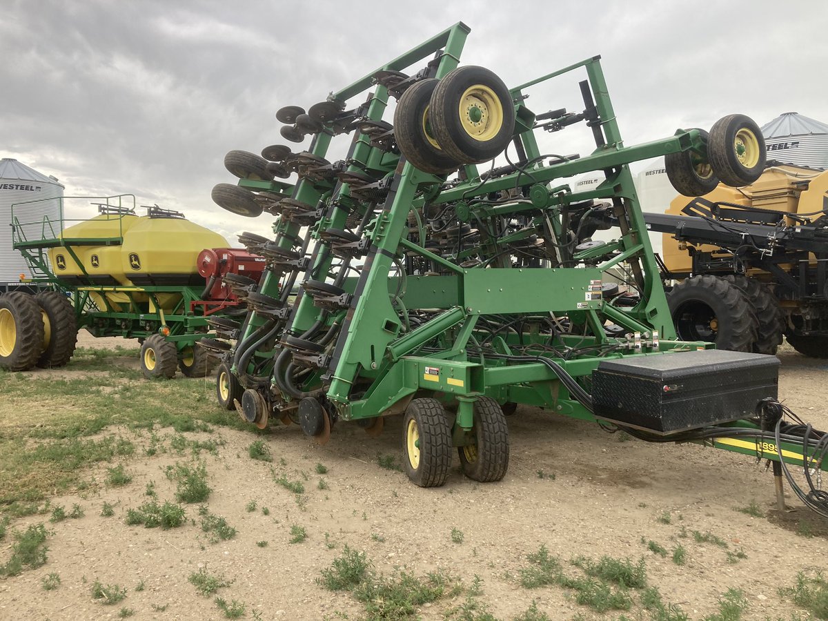 tpotwilson's tweet photo. Happy #WorldSoilDay 22’ my fellow soil geeks😁.
What are somethings you are doing to IMPROVE agriculture soils?
Welcome industry people to chime in that are helping the industry to improve our soils
#intercroping #covercroping #lowdisturbance #compost #soilarmour #soilhealth https://t.co/OZ3OREA0eO