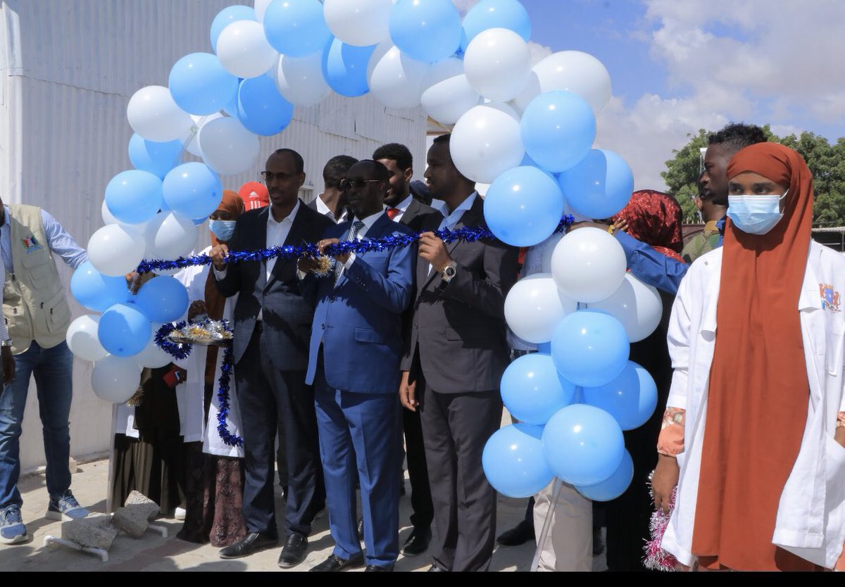 EU_in_Somalia's tweet photo. “The European Union 🇪🇺 in #Somalia 🇸🇴 funded the rehabilitation of the Halane Medical Centre, thereby supporting Internally Displaced Persons and urban dwellers to benefit from improved healthcare in #Mogadishu https://t.co/B8WA5rYlTW