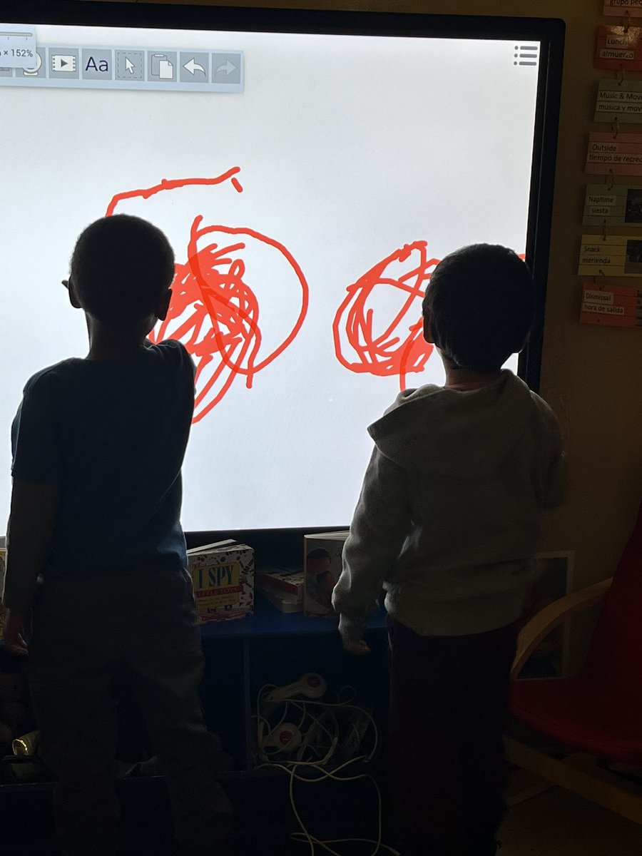 RCPS_EarlyLearn's tweet photo. Using technology tools in Pre K.
#technology #simplicitytouch #prek #dph #pat #monday #MondayMorning https://t.co/Jh2cm2oEPv