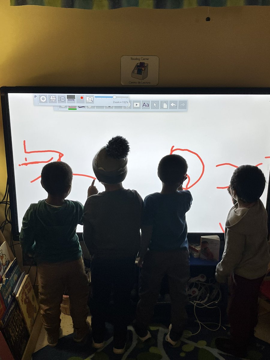 RCPS_EarlyLearn's tweet photo. Using technology tools in Pre K.
#technology #simplicitytouch #prek #dph #pat #monday #MondayMorning https://t.co/Jh2cm2oEPv