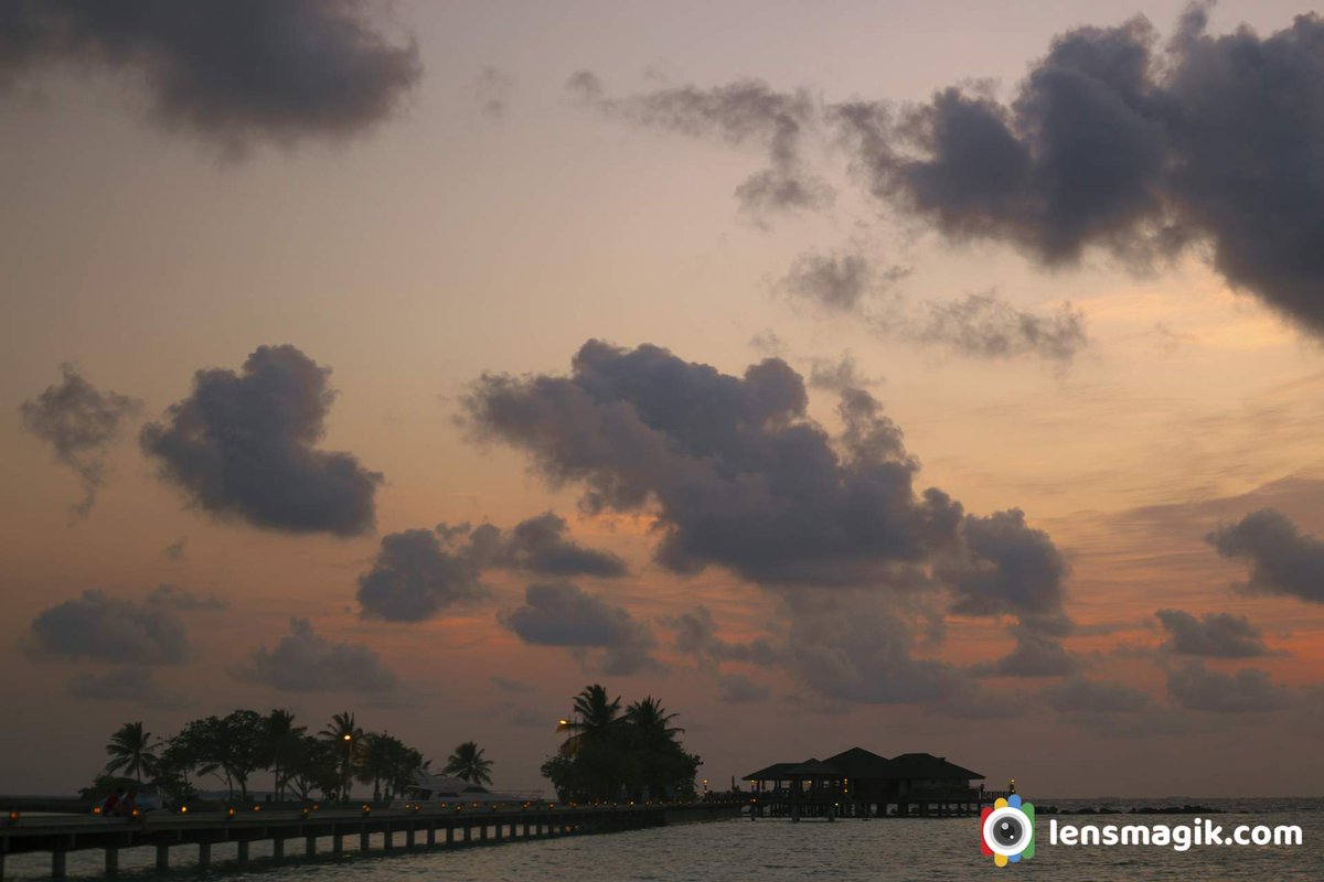 np_photographer's tweet photo. Maldives https://t.co/ptqTmro5ZI Beach Holidays #maldives #male #malecity #maldivestourism #bestbeachdestinationinworld #maldivestour #maldivespackage #wateractivitiesmaldives #paradiseislandresortmaldives https://t.co/ZbsAFaAwfG
