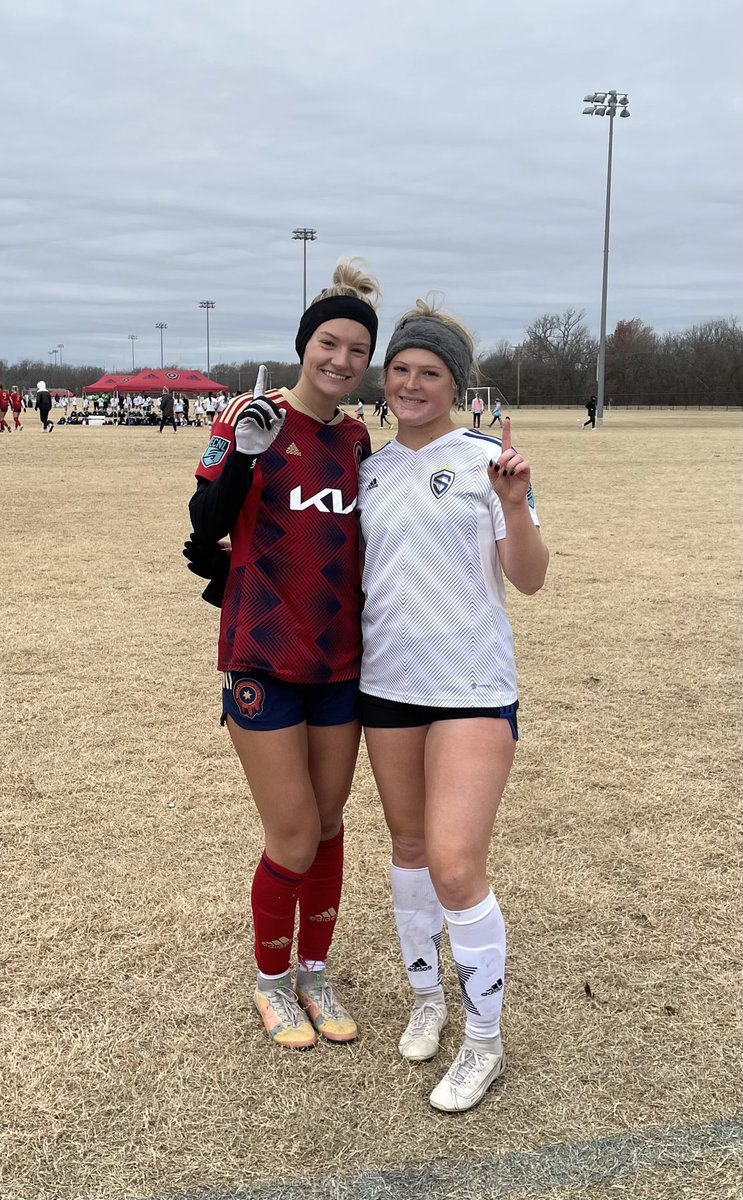 adamschloe17's tweet image. So fun playing against  my future teammate!
#elite23 
#BoomerSooner