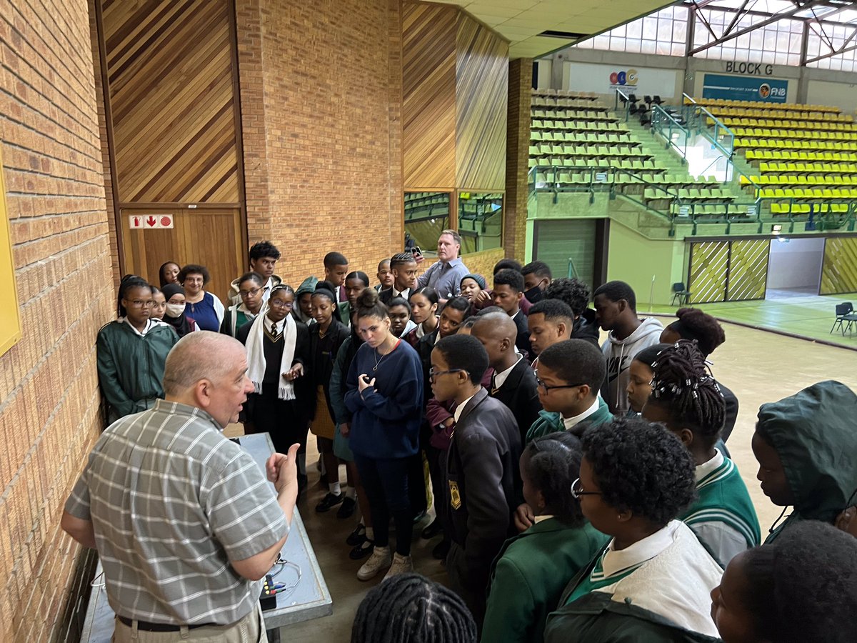 AspCommunity's tweet image. The ASP2022 (Nov. 28 - Dec. 9, 2022)— High School learners Program

Hands-on time! Today, we are having our 1st day of ASP learners outreach with more than 60 learners from the host country (South Africa)
#ASP2022
#AfricaSchoolofPhysics
#ASP_MandelaUni
#MandelaUni
#MandelaScience