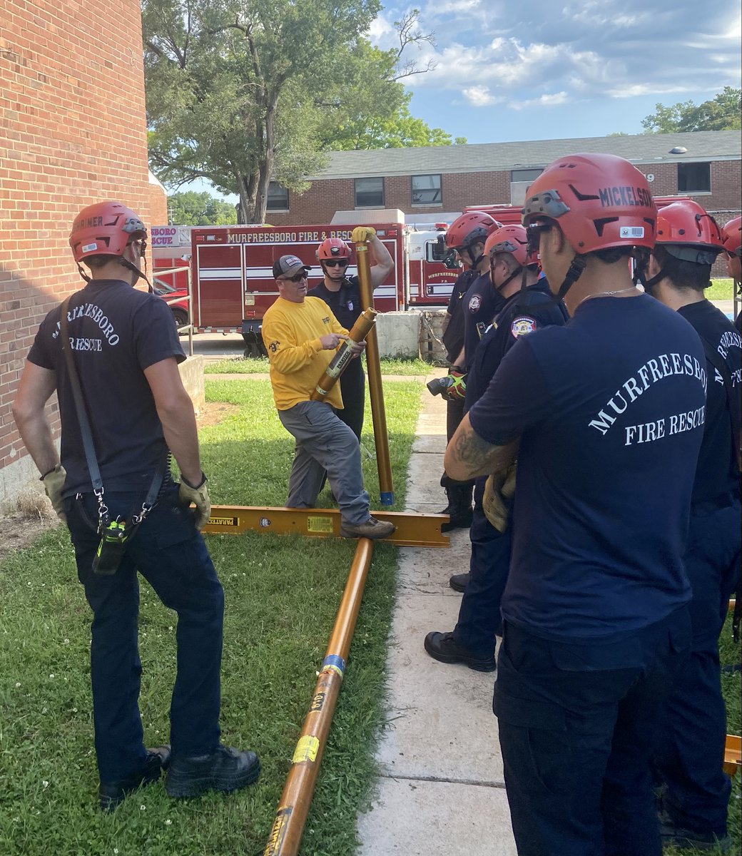 Paratech_Inc's tweet image. A look into a June Structure Collapse Paratech University with the Murfreesboro Fire Rescue department in TN facilitated by Chris Framsted
