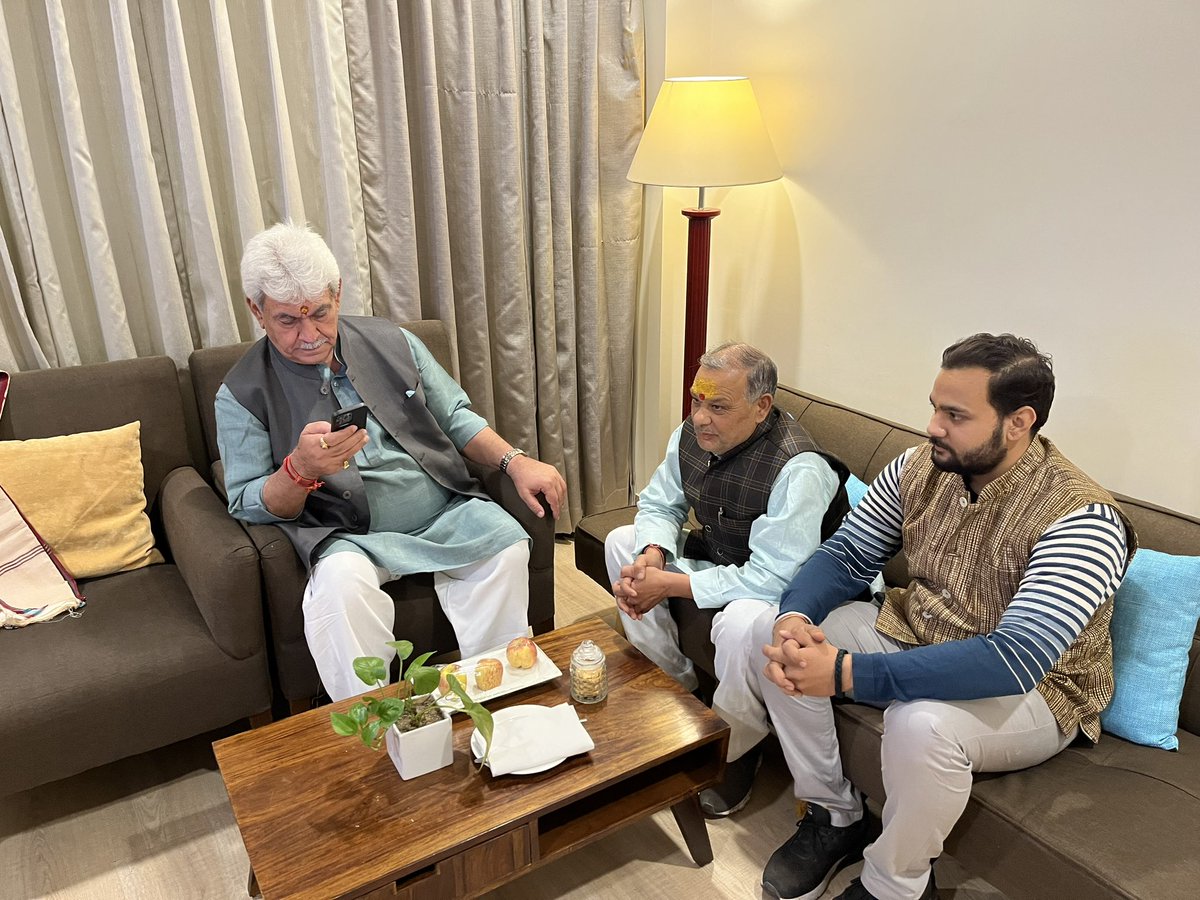 Mradul Chaturvedi tweet media