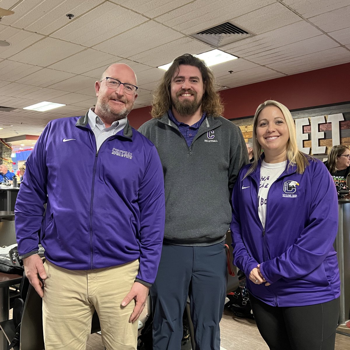 #CentralAthleticDepartment: Thank you <a href="/CHSUnifiedBowl/">Central Unified Bowling</a> Team Coaching Staff! What a year! Great job! Let’s go!

#TheCentralEagleWay #DowntownProud 

chsathletics.net