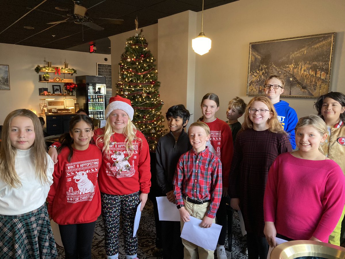 Annie Hobson tweet media