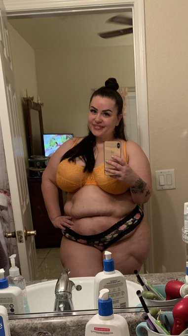 Good morning https://t.co/MV1869mKPy<a href="/tag/newprofilepic"class="tags"><span>#newprofilepic</span></a>