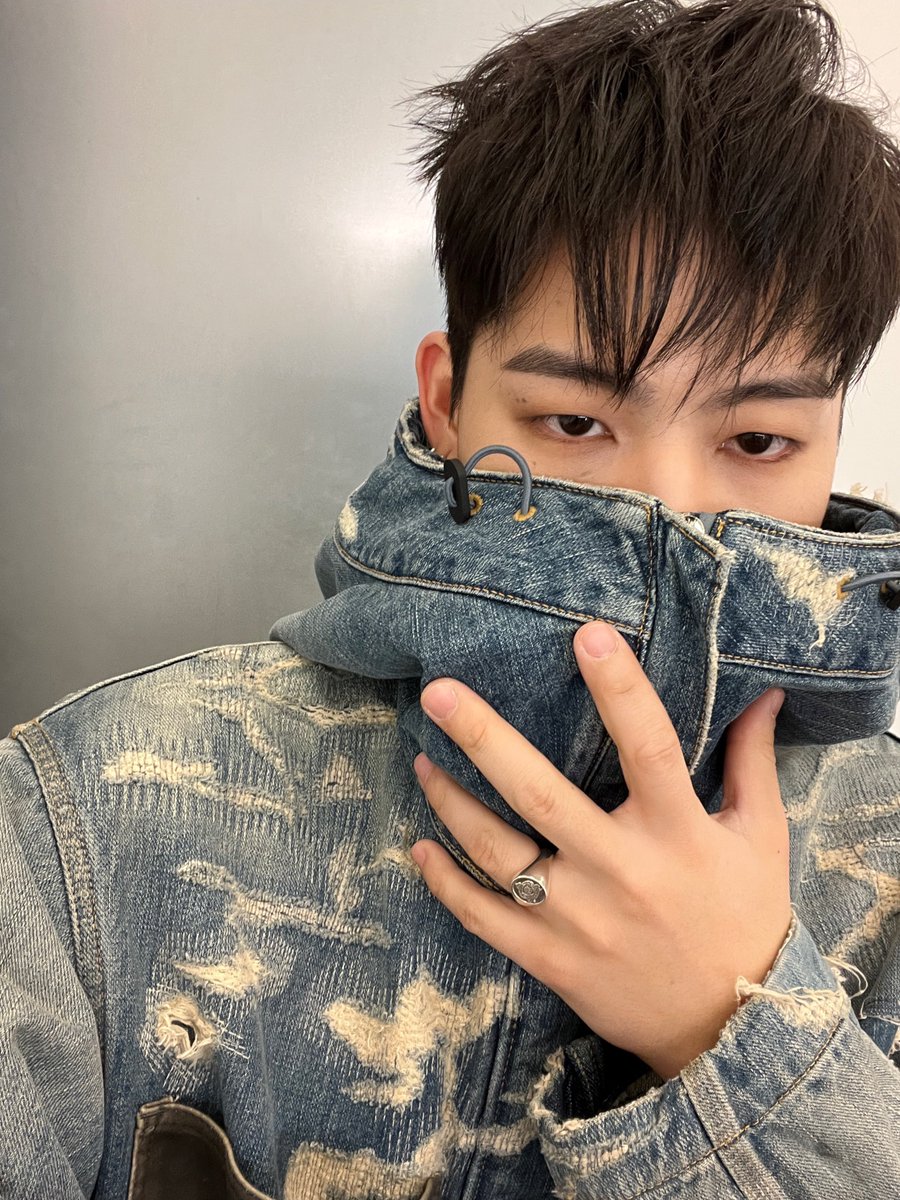 cdnzarecords's tweet photo. [📸]

BEHIND : Marie Claire

#JAYB #제이비 #CDNZARecords #카덴차레코즈
#마리끌레르 #MarieClaire https://t.co/lLBZkBPU3I