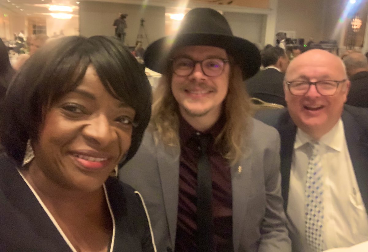 Tom Walters (@tomwalterstv) on Twitter photo Happy to say CTV won 2 National Arts & Entertainment Journalism Awards last night. One, I share with <a href="/chadtwetenCTV/">Chad Tweten</a>. The other with <a href="/willdugan/">Will Dugan</a> and Jonathan Austin. And Chad & I got to have dinner with KNBC's Beverly White. @BeverlyNBCLA (Thanks for the photo!) Happy to say CTV won 2 National Arts & Entertainment Journalism Awards last night. One, I share with <a href="/chadtwetenCTV/">Chad Tweten</a>. The other with <a href="/willdugan/">Will Dugan</a> and Jonathan Austin. And Chad & I got to have dinner with KNBC's Beverly White. @BeverlyNBCLA (Thanks for the photo!)