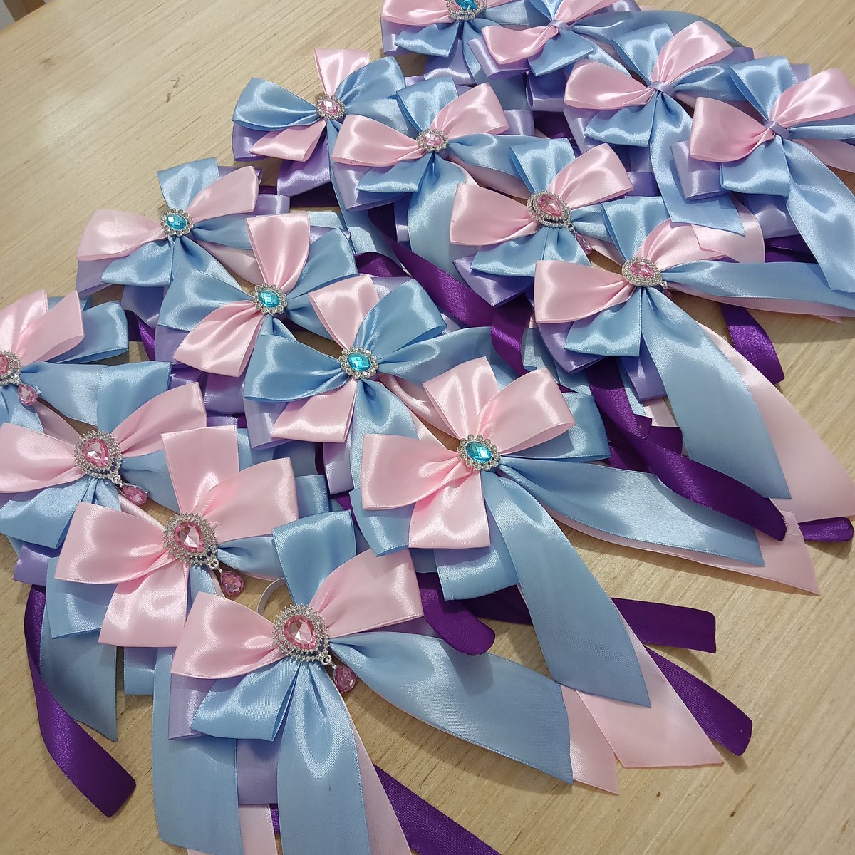 8juncart's tweet photo. all ribbons under BATCH 3 are all done! πβ¨
i made a total of 30+ for this batch but some were shipped na via direct j&t and those who bought directly from shopee. tysm π
ready na for #BeTheSunInBulacan #BeTSinBULACAN !! https://t.co/egpjL3MqHz