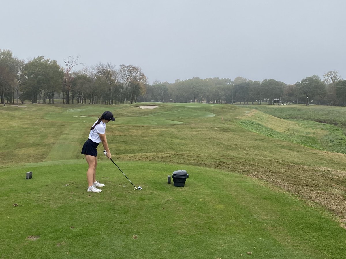 TravisTigerGolf's tweet photo. Varsity girls are at it again, this time at Bay Oaks! https://t.co/UIwhZzD7Qo
