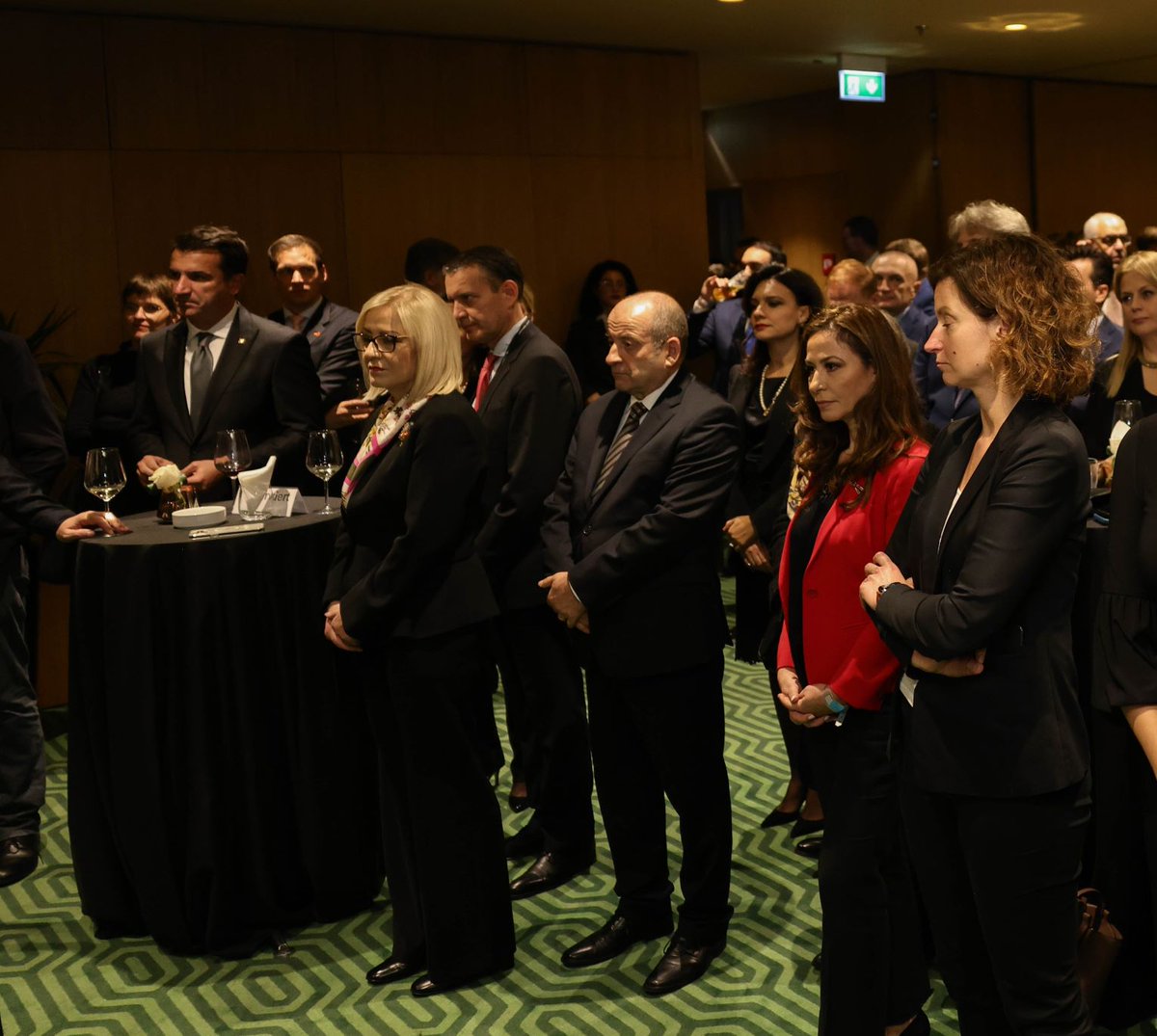VegaSolar1's tweet photo. During the meeting with the German President Mr. Frank-Walter Steinmeier...

#event #plazahotel #tirana #meeting #germanpresident #germandelegation #stakeholders #solarpower #energy #solarsystem #vegasolar #powerthefuture https://t.co/yFmm3kPmdY