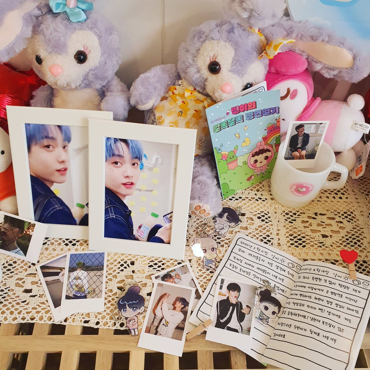 MARLANG_TXT's tweet photo. 💛모두다토끼

아기토끼 그리는 공간에 가득 찬 토끼들이 정말 모두 다 토끼 그 자체여서 넘 귀여웠어요🐰🐰🧡
그리고 카페 곳곳에 너무 예쁘게 꾸며져 있어서 구경하는데 즐거웠어요. 짱! ദ്ദിᐢ._.ᐢ₎
#한겨울의_수빈이에게_사랑을_담아
#With_love_for_winter_land https://t.co/MigVI5OaV6