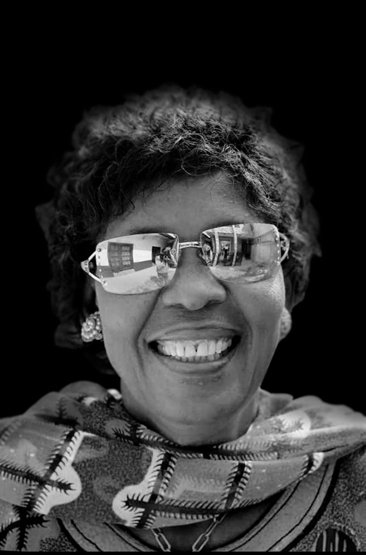 BelgiqueRDCongo's tweet image. GEORGETTE BIEBIE SONGO, Présidente de Coalition des Femmes pour la Paix et le Développement, militante pour la parité homme-femme dans tous les domaines. Pour #16JoursdActivisme 🇧🇪 et @ProtectionInt mettent à l’honneur des femmes🇨🇩 défenseuses des droits humains #OrangeTheWorld