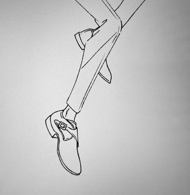 毎度おなじみ顔よりも描くのに時間を掛けてしまうあんよ達。線画9割終わり! 