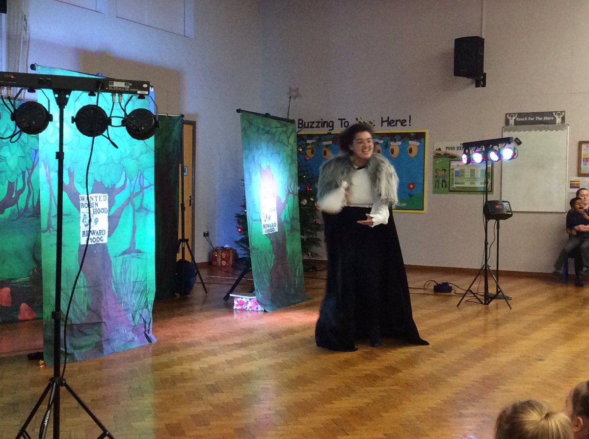 Meadstead_4's tweet photo. A wonderful Christmas treat this afternoon...panto! Oh no it wasn’t! Oh yes it was! @ClassDurham @classyork22 @MeadsteadHoS @Y4ClassLeeds @MEADSTEADCIRP @MeadsteadPA @AETAcademies @ClassWarwickY5 @ClassSheff https://t.co/FNqfHicl9K