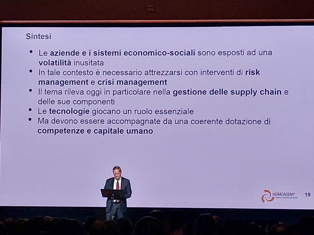 Le aziende e i sistemi economico-sociali sono esposti ad una volatilità inusitata. Le tecnologie giocano un ruolo essenziale, ma devono essere accompagnate da una coerente dotazione di competenze e di capitale umano. 

 #HerAcademy #ApprovvigionaMenti 
<a href="/GruppoHera/">GruppoHera</a>
#GruppoHera