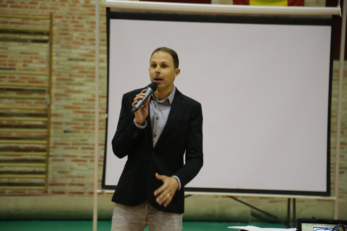 Pablospeaker's tweet photo. El pasado sábado presentamos 🎤 al #mtbcadalso llevan 23 años practicando #ciclismo ¡¡Mucha Suerte pequeños Campeones 🚵🏽‍♂️ !!@Cadalso_Opina 
#speaker #locutor https://t.co/69F77GRDCf