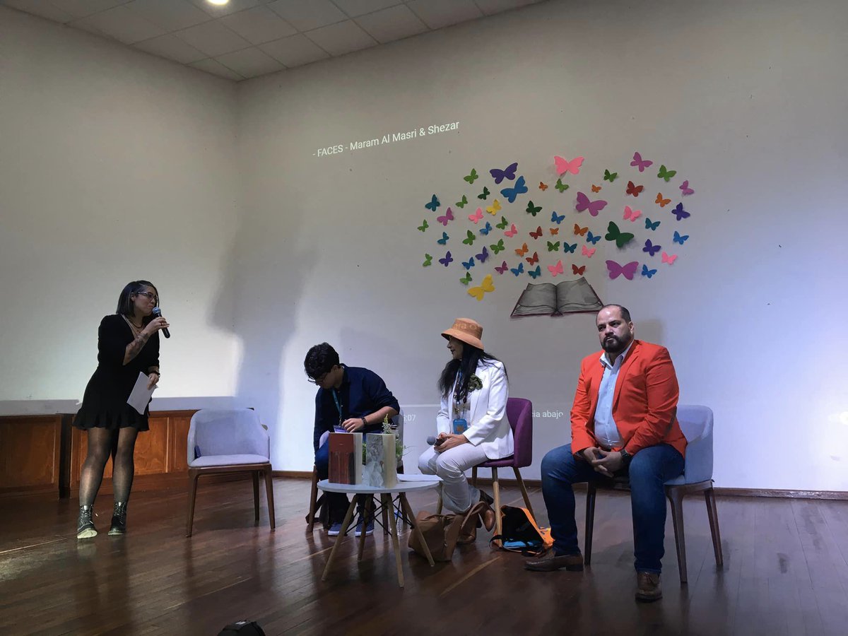 sems_udg's tweet photo. Maram Al-Masri o la poeta que escribe en la soledad de una gran ciudad llamada París.

#SomosLectores #PrepaUDG #FIL36.

@FILGuadalajara en la #Prepa3. 

➡️➡️ https://t.co/dP1KxnbJB7 https://t.co/1Ge8jNCE0S