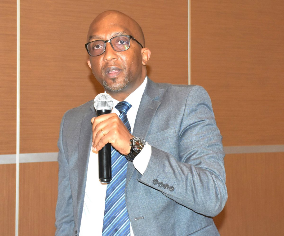 KenTrade_Care's tweet photo. Manager Trade Facilitation and Value Ad Services Billy Ngumi led our Customer Support and Trade Facilitation team in the kickoff of the 4 days Training of Trainers (TOT) on Exports under #AfCFTA.1/2 https://t.co/jWn6MwakKs