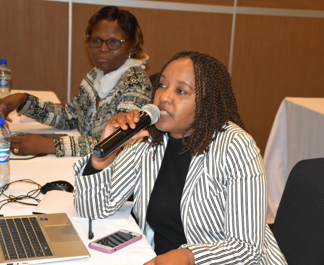KenTrade_Care's tweet photo. Manager Trade Facilitation and Value Ad Services Billy Ngumi led our Customer Support and Trade Facilitation team in the kickoff of the 4 days Training of Trainers (TOT) on Exports under #AfCFTA.1/2 https://t.co/jWn6MwakKs