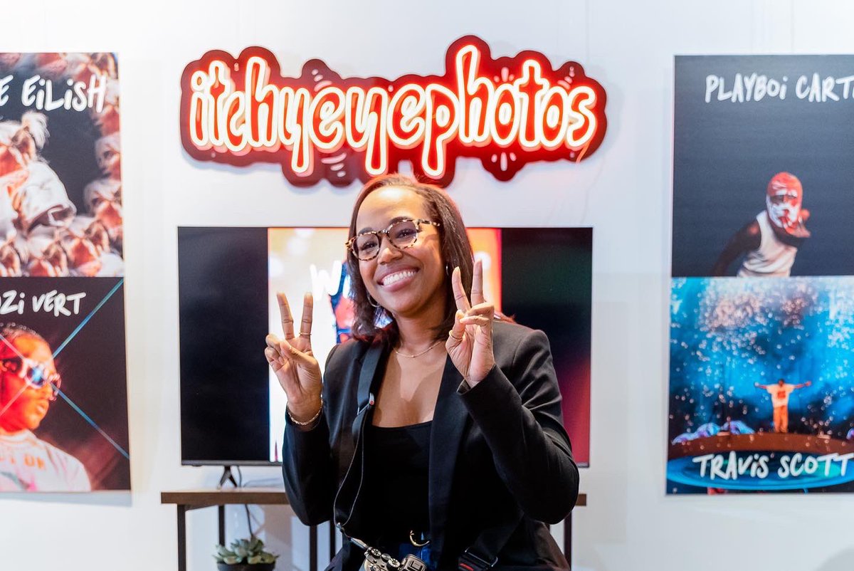 itchyeyephotos's tweet photo. Thanks to @Toyota &amp; @Complex , I had my first Art Basel show last week in the heart of @WynwoodMiami . I also taught a workshop 🙊Still speechless but definitely blessed &amp; thankful.

Workshop Lighting @wtfSmittyD 
📸: @louieviews https://t.co/gSSO0X8NV5