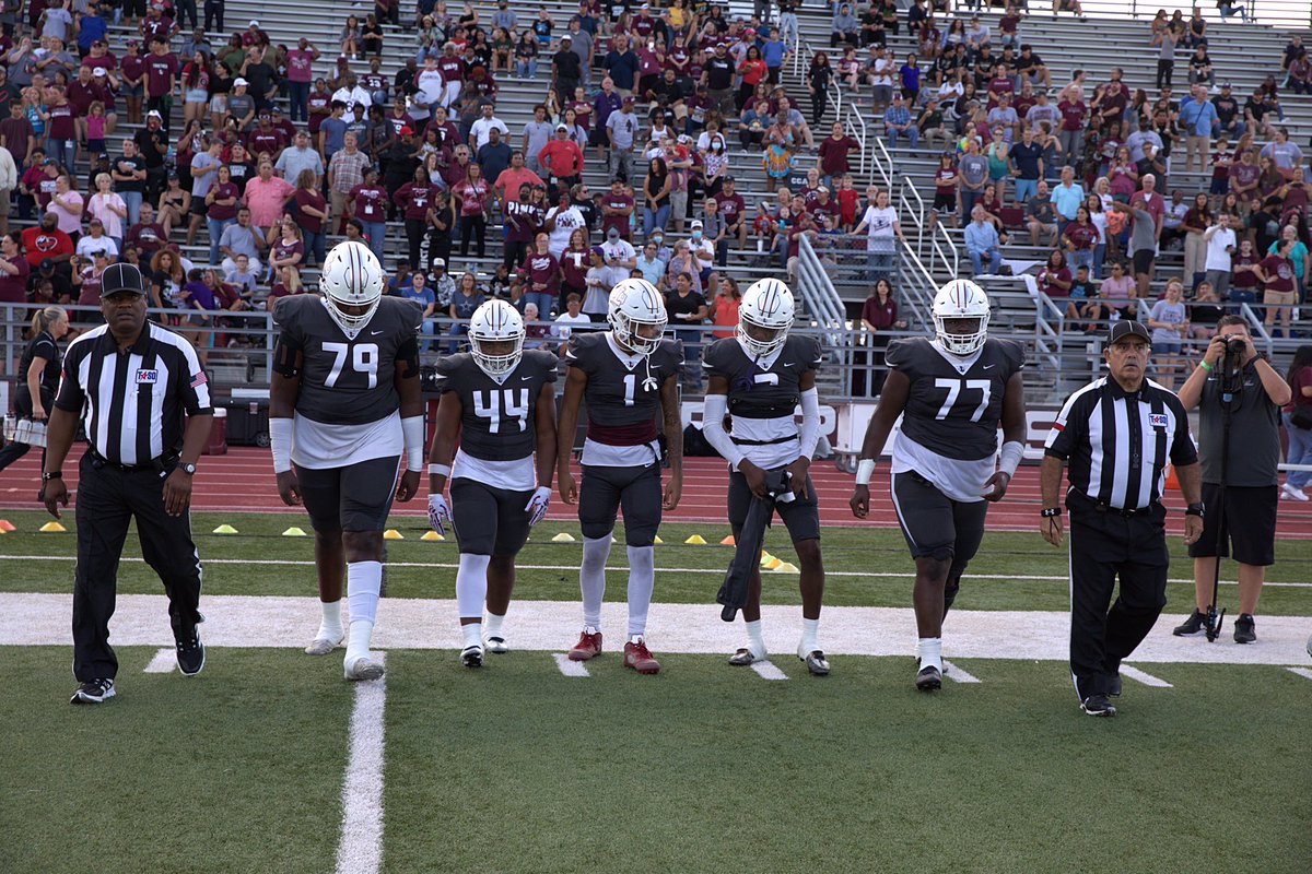 modle1112's tweet photo. Senior caps! You deserve all the credit. Your work on and off the field. Your effort. Your tenacity. Your heart! Love conquered. @QuaDavis7 @scottyparker_ii @cadenjenkins8 @1Cameren @_WeaponX44 You are never out of the fight. #StrengthAndCourage https://t.co/0TdRfJlvmQ