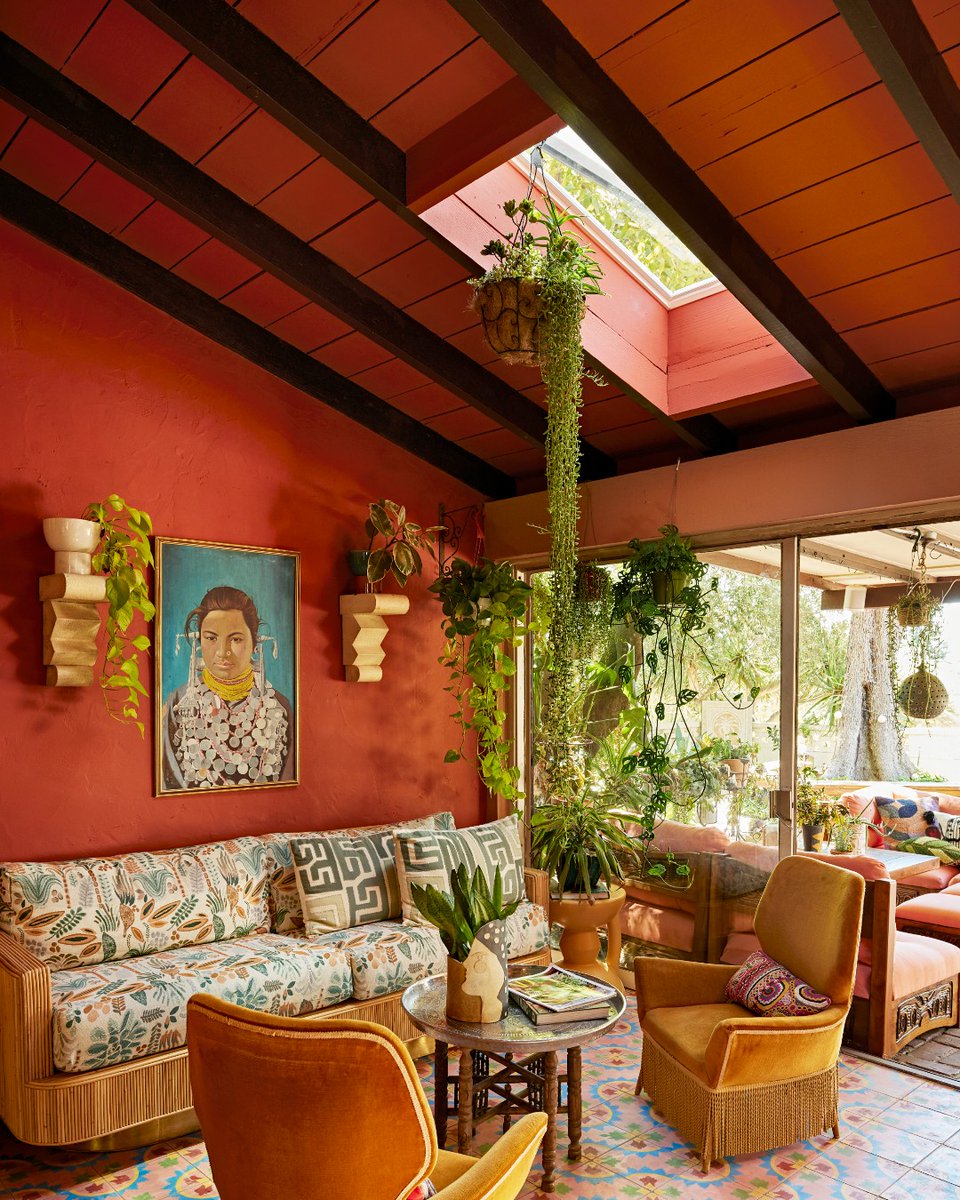 #Biophilic #interiordesign is seen throughout @justinablakeney's Los Angeles #bungalow. Want to bring a touch of the outdoors into your home? Here are four tips on how #skylights can help: bit.ly/3F3dK6D